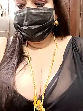 Snapshot of ashikaa_r chatting on 02-01-25, 01:09 ashikaa r online show from 02-01-25, 01:09