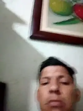 Snapshot of Alonsomadeira chatting on 06-18-26, 12:20 Alonsomadeira online show from 06-18-26, 12:20