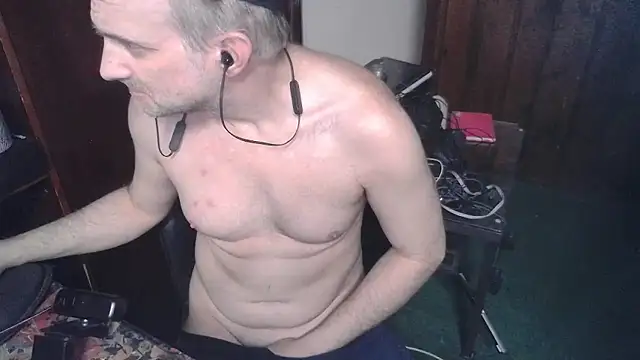 Snapshot of taboocanuck chatting on 02-12-26, 04:57 taboocanuck online show from 02-12-26, 04:57