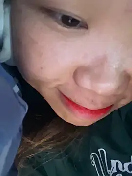 Snapshot of Laura8910 chatting on 12-08-24, 07:47 Laura8910 online show from 12-08-24, 07:47