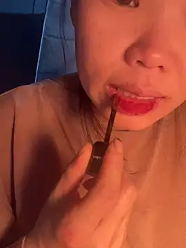 Snapshot of Laura8910 chatting on 01-01-25, 12:55 Laura8910 online show from 01-01-25, 12:55