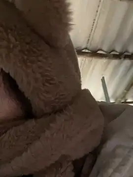 Snapshot of Laura8910 chatting on 01-16-25, 09:59 Laura8910 online show from 01-16-25, 09:59