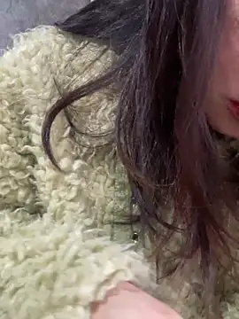 Snapshot of Laura8910 chatting on 03-11-25, 12:44 Laura8910 online show from 03-11-25, 12:44