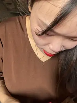 Snapshot of Laura8910 chatting on 03-22-25, 03:41 Laura8910 online show from 03-22-25, 03:41