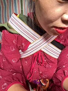 Snapshot of Laura8910 chatting on 11-10-25, 03:16 Laura8910 online show from 11-10-25, 03:16