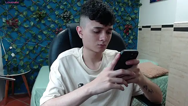 Waturox online show from 02-19-25, 07:27