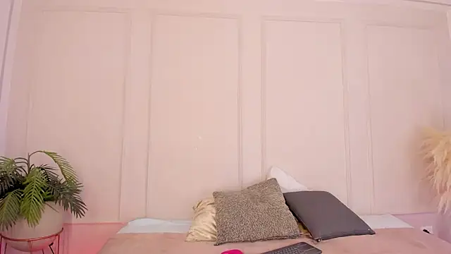 Mariapettit online show from 03-14-26, 01:05