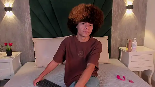 Alexiis Etereo online show from 02-19-26, 07:21