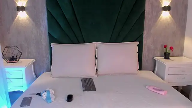 Alexiis Etereo online show from 03-25-26, 07:53