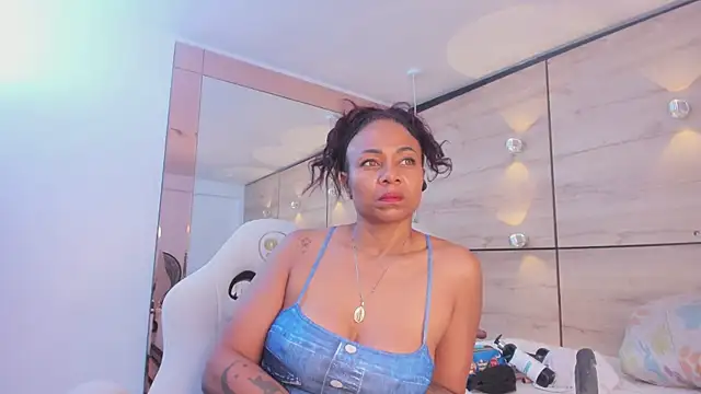 martina touss online show from 04-18-26, 12:42