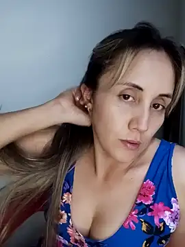 Snapshot of Isabel23zr chatting on 12-14-24, 03:29 Isabel23zr online show from 12-14-24, 03:29