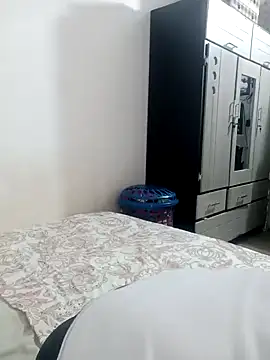 Snapshot of Isabel23zr chatting on 01-14-25, 03:47 Isabel23zr online show from 01-14-25, 03:47