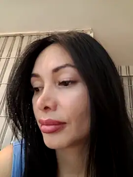 Snapshot of _monicab chatting on 06-17-26, 02:03 monicab online show from 06-17-26, 02:03