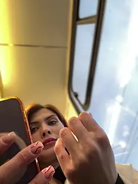 Snapshot of Accole chatting on 12-08-24, 06:33 Accole online show from 12-08-24, 06:33