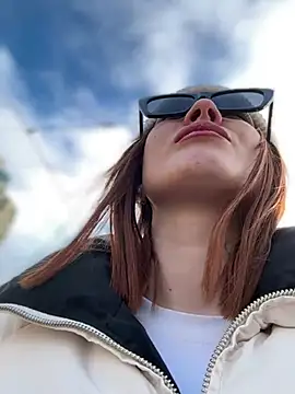 Snapshot of Accole chatting on 01-17-25, 10:55 Accole online show from 01-17-25, 10:55