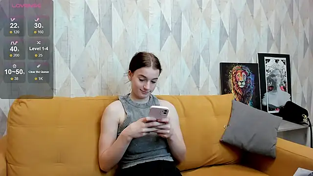 Stacey Brown online show from 12-09-24, 05:18