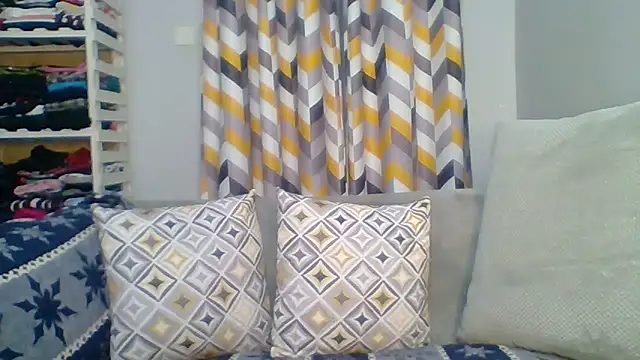 Petite 254 online show from 03-20-26, 11:31