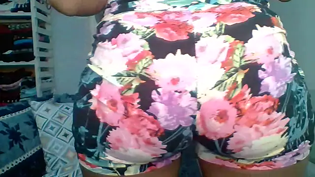 Petite 254 online show from 04-04-26, 11:46