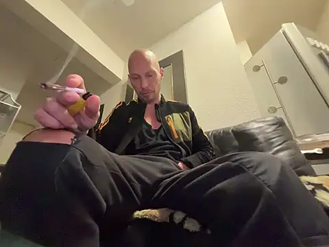 Snapshot of Germankink chatting on 12-18-24, 04:28 Germankink online show from 12-18-24, 04:28