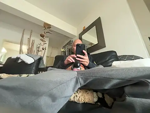 Snapshot of Germankink chatting on 10-10-25, 09:30 Germankink online show from 10-10-25, 09:30