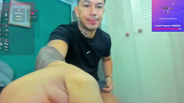 Snapshot of mateoreal1 chatting on 06-19-26, 12:09 mateoreal1 online show from 06-19-26, 12:09