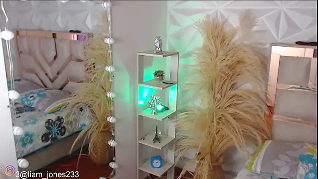 Jonesliam23 online show from 11-03-25, 07:37