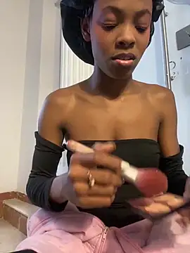 Snapshot of adaraSmiith chatting on 12-12-24, 11:29 adaraSmiith online show from 12-12-24, 11:29