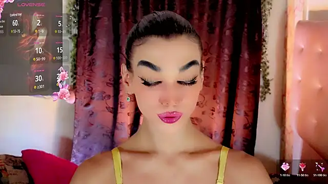 Snapshot of the-horus-girl chatting on 07-08-26, 05:45 the-horus-girl online show from 07-08-26, 05:45