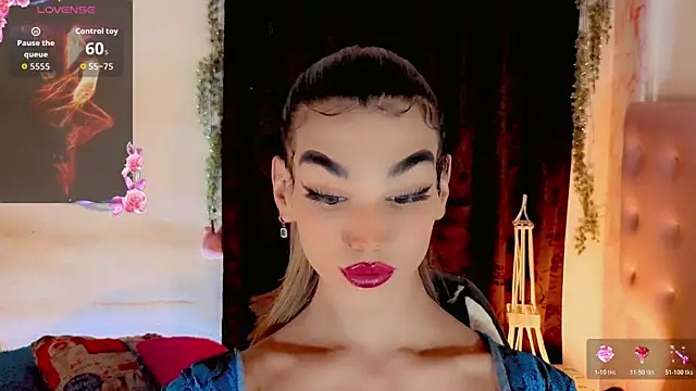 Snapshot of the-horus-girl chatting on 07-10-26, 01:54 the-horus-girl online show from 07-10-26, 01:54