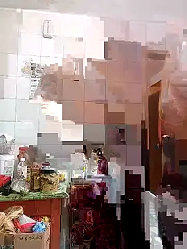 Snapshot of isaReyes chatting on 10-14-25, 03:57 isaReyes online show from 10-14-25, 03:57