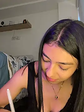 Snapshot of Liissa_cute_ chatting on 05-11-26, 04:04 Liissa cute online show from 05-11-26, 04:04
