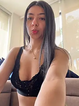 Snapshot of Liissa_cute_ chatting on 06-01-26, 07:59 Liissa cute online show from 06-01-26, 07:59
