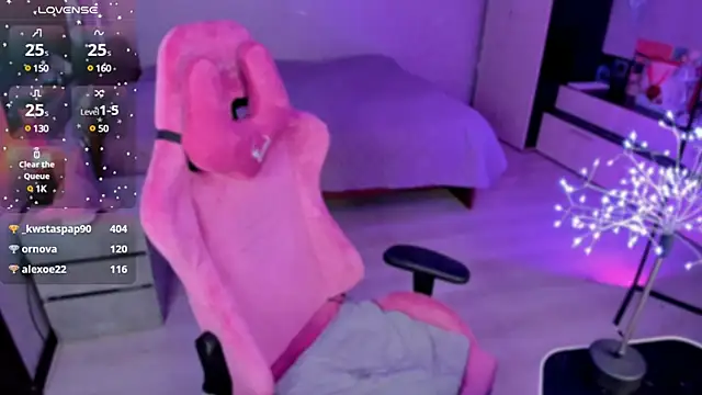 Snapshot of The_love_project chatting on 01-24-25, 11:45 The love project online show from 01-24-25, 11:45