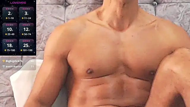 Snapshot of swimmer_summer chatting on 01-07-25, 08:52 swimmer summer online show from 01-07-25, 08:52