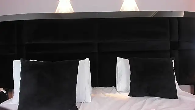 Snapshot of afrodytasky_ chatting on 12-17-25, 11:55 afrodytasky online show from 12-17-25, 11:55