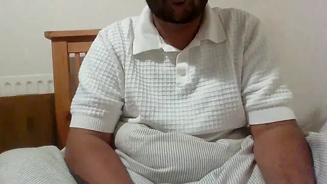 whoreboi98 online show from 05-03-26, 09:21