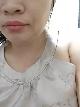 Snapshot of _Mira_69_ chatting on 05-20-26, 11:55 Mira 69 online show from 05-20-26, 11:55