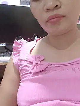 Snapshot of _Mira_69_ chatting on 05-25-26, 03:56 Mira 69 online show from 05-25-26, 03:56
