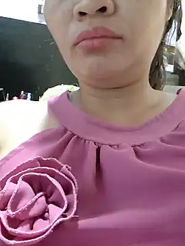 Snapshot of _Mira_69_ chatting on 05-25-26, 11:33 Mira 69 online show from 05-25-26, 11:33