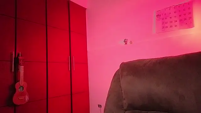 NEXT DOOR GIRL  online show from 12-17-25, 10:38