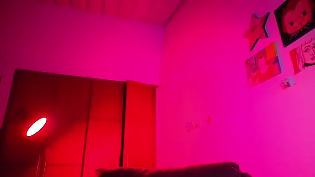 NEXT DOOR GIRL  online show from 03-19-26, 11:42