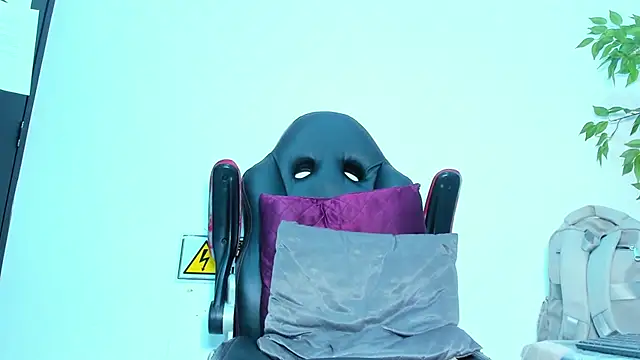 Briyit Doll online show from 02-21-25, 09:34