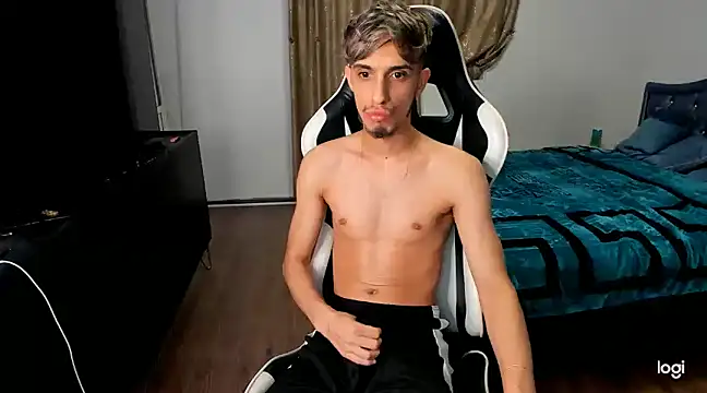 Snapshot of se6model chatting on 12-01-24, 05:02 se6model online show from 12-01-24, 05:02