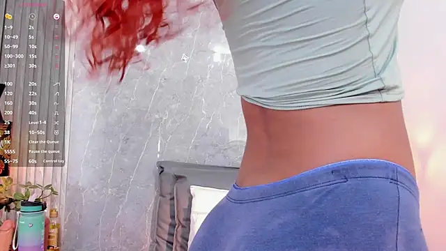 Snapshot of Sophiee_Velvet chatting on 03-06-25, 06:05 Sophiee Velvet online show from 03-06-25, 06:05