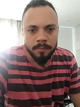 Snapshot of morenindarola chatting on 11-12-25, 01:33 morenindarola online show from 11-12-25, 01:33