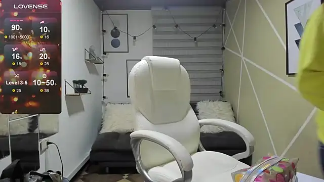 Enma  clark online show from 11-30-25, 04:16