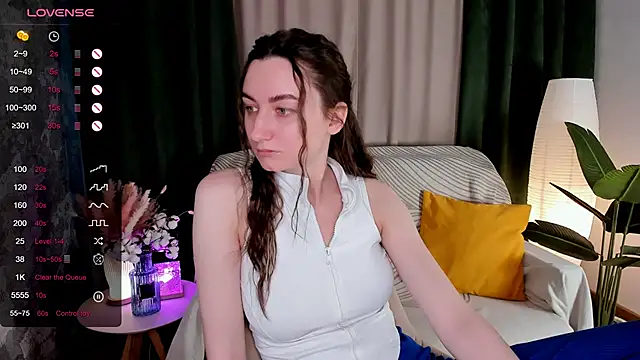 Snapshot of annacooleman chatting on 04-27-26, 02:09 annacooleman online show from 04-27-26, 02:09