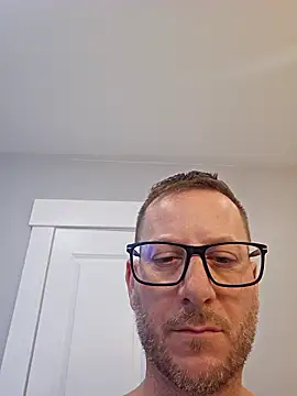 Snapshot of Bigdicktrav902 chatting on 01-19-26, 03:27 Bigdicktrav902 online show from 01-19-26, 03:27