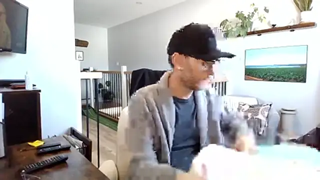 Snapshot of Bigdicktrav902 chatting on 03-03-26, 03:51 Bigdicktrav902 online show from 03-03-26, 03:51