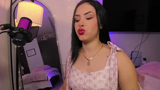 Snapshot of Maya_Bluee chatting on 07-19-26, 04:05 Maya Bluee online show from 07-19-26, 04:05